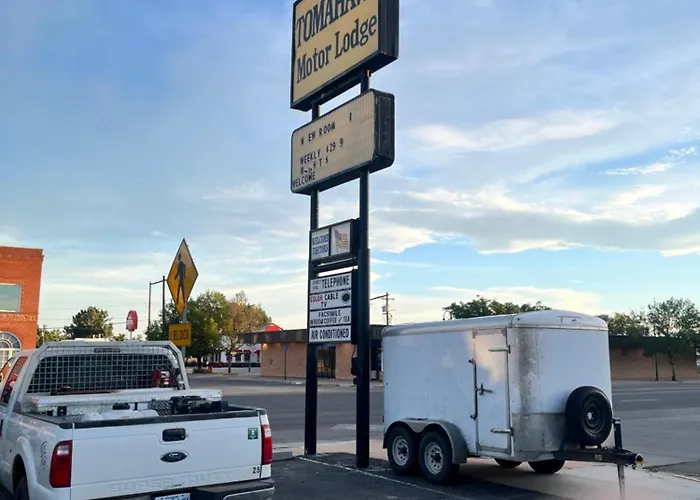 Tomahawk Motor Hotel